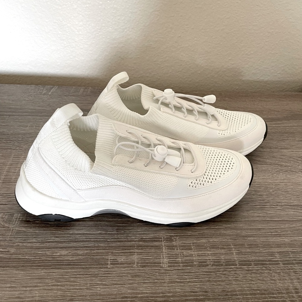 NEW, ASOS DESIGN Deluxe knit runner sneakers in white, size 6